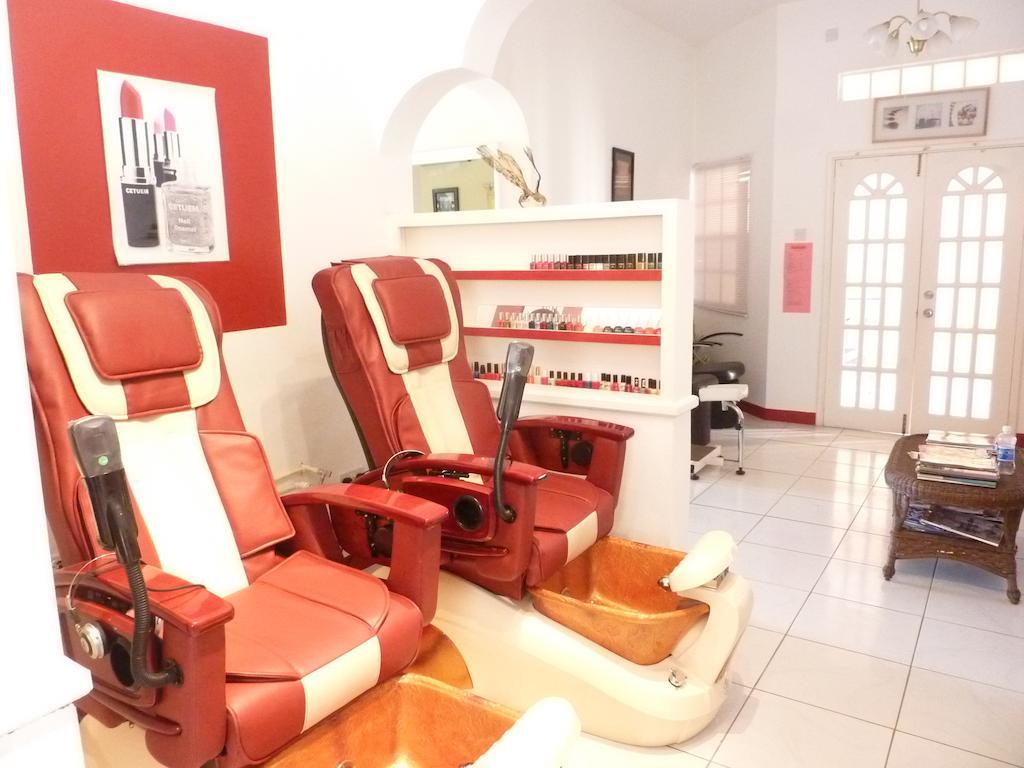 La Heliconia & Day Spa St. George's ภายนอก รูปภาพ